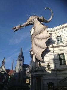 dragon-wizarding-world-gringotts-harry-potter