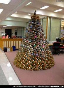Christmas tree made of books 3