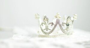 Crown for royalty feature