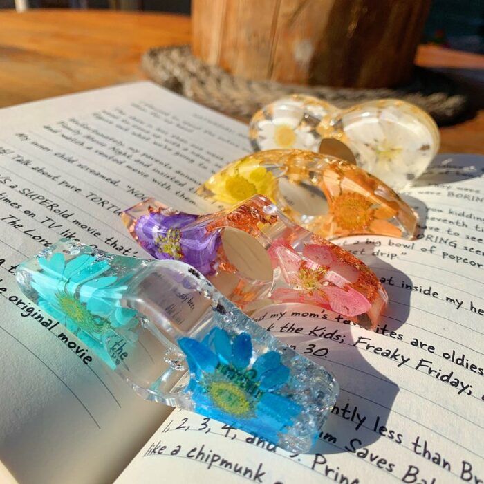 resin book page holders