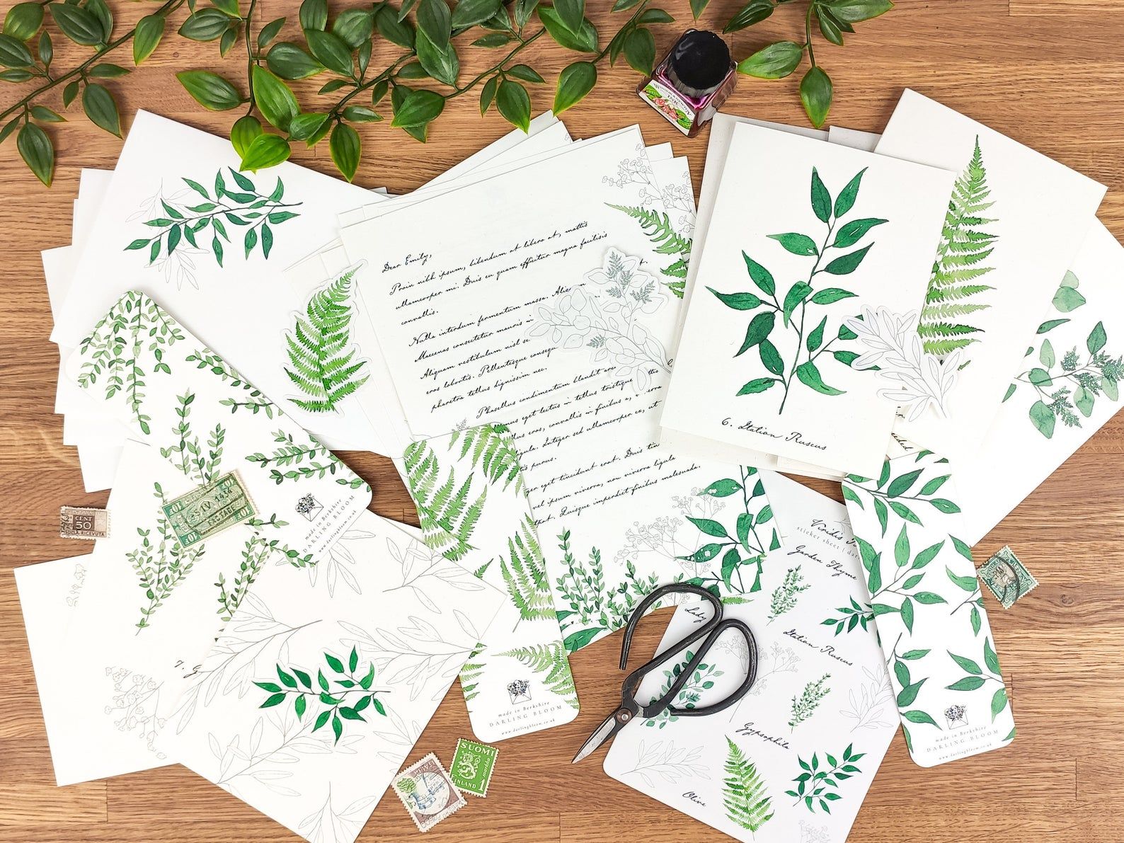 Leaf-printed paper and envelopes. 