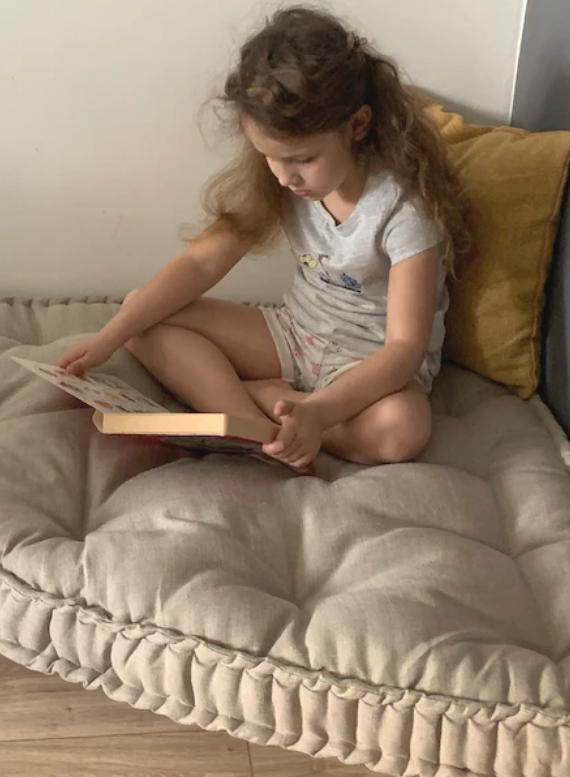 corner cushion for kid's reading nooks