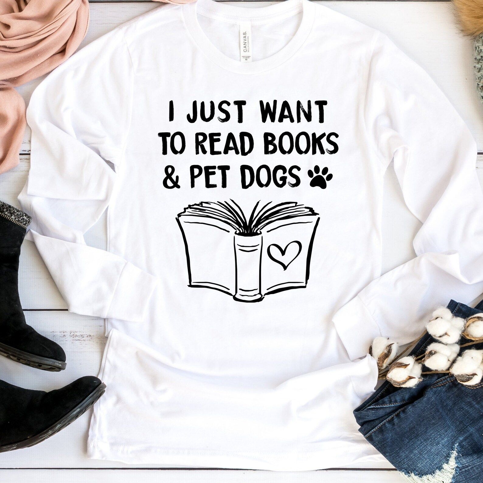 I just want to read books and pet dogs sweat shirt