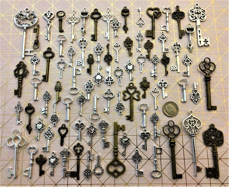 alice in wonderland vintage keys