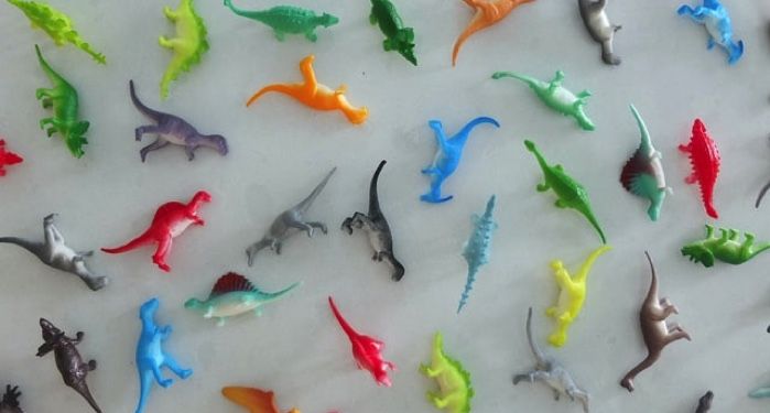 toy dinosaurs