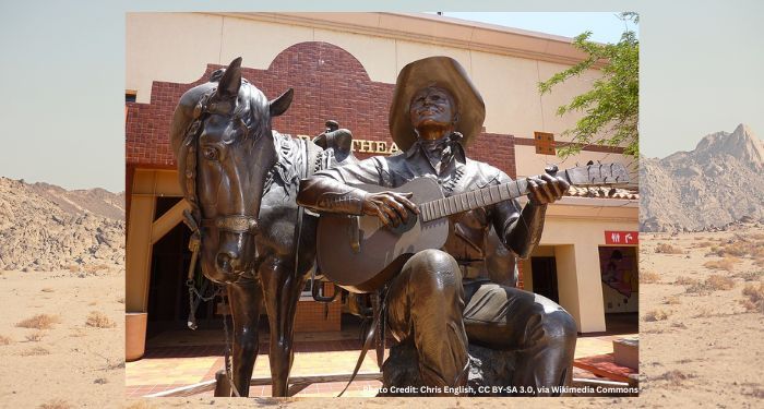 Statue of Gene Autry and horse