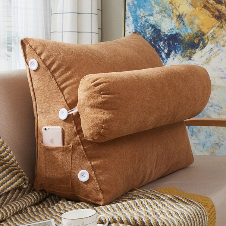 Reading pillow with neck support