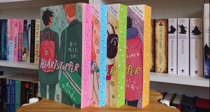 Heartstopper books with sprayed edges
