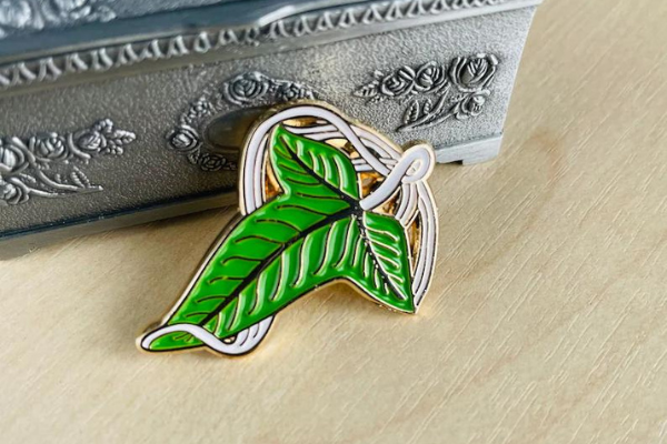 Leaves of Lorien Enamel Pin from ZG Forever on Etsy